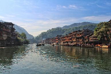 【滿星長(zhǎng)沙 高鐵三天團(tuán)】<衡山·韶山·滴水洞·毛澤東故居·毛澤東廣場(chǎng)·劉少奇故里麓山·橘子洲 >